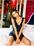 黑人巨大进入美女深处的视频