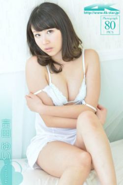 厨房享受肉丝袜高跟鞋人妻