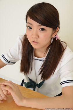 一个人在上面一个在下面运动