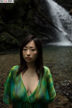 玛德琳斯托大R度视频眨眼